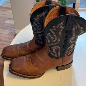 Dan post boots size 14d worn three times